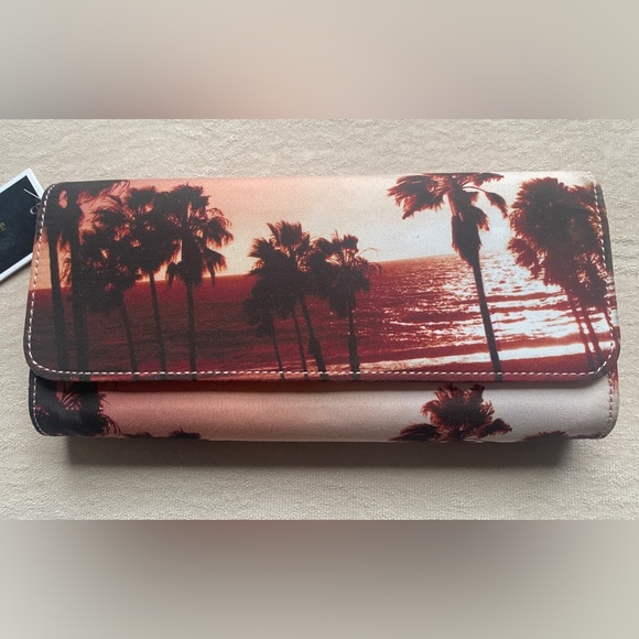 JUICY COUTURE Palm Tree Clutch, Tropical, Redish-Orangey Pink, 10” x 5”, NEW - Picture 5 of 12